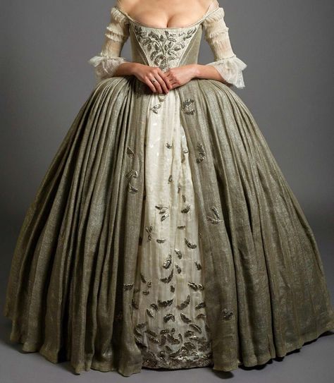 Outlander Wedding Costume Outlander Wedding, Outlander Costumes, Pageant Outfits, Outlander Claire, Patriotic Dresses, Claire Fraser, Diana Gabaldon, Caitriona Balfe, Outlander Series