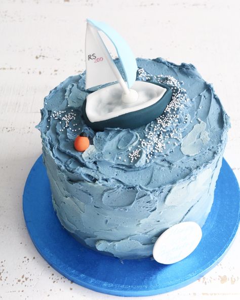 Sailing Boat Birthday Cake Sailing Cake Ideas, Sailing Boat Cake Ideas, Sailing Birthday Cake, Sailboat Birthday Cake, Marine Birthday Cake, Sail Cake Ideas, Fondant Boat, Sailing Boat Cake, Boat Birthday Cake