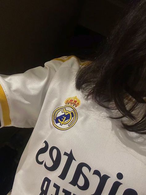 Ronaldo Madrid, Madrid Aesthetic, Madrid Girl, Madrid Outfits, Real Madrid Shirt, Fb Profile Photo, Expressions Of Love, Instagram Profile Pic, Real Madrid Team