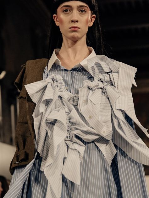 Maison Margiela Artisanal SS16 Deconstruction Fashion, Deconstructivism, Anti Fashion, Quirky Fashion, Ziggy Stardust, Recycled Fashion, Upcycled Fashion, Textiles Fashion, Fashion Weeks