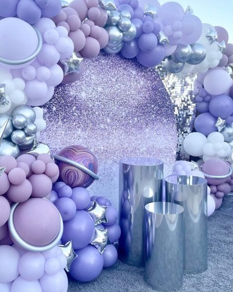 Space Theme Gender Reveal Ideas, Galaxy Balloon Arch, Galaxy Theme Baby Shower Ideas, Zodiac Baby Shower Theme, Space Themed Gender Reveal, Crystal Baby Shower Theme, Galaxy Decorations Party, Astrology Baby Shower Theme, Planets Birthday Party Ideas