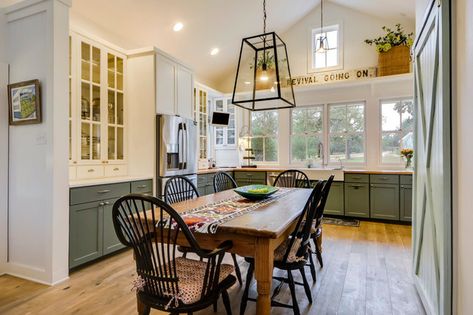 Kitchen Table As Island, Kitchen Table In Kitchen, Kitchen With Dining Table, Farm Kitchen Ideas, Eat In Kitchen Table, Moms Kitchen, Small Kitchen Tables, Farm Kitchen, Kitchen Farmhouse