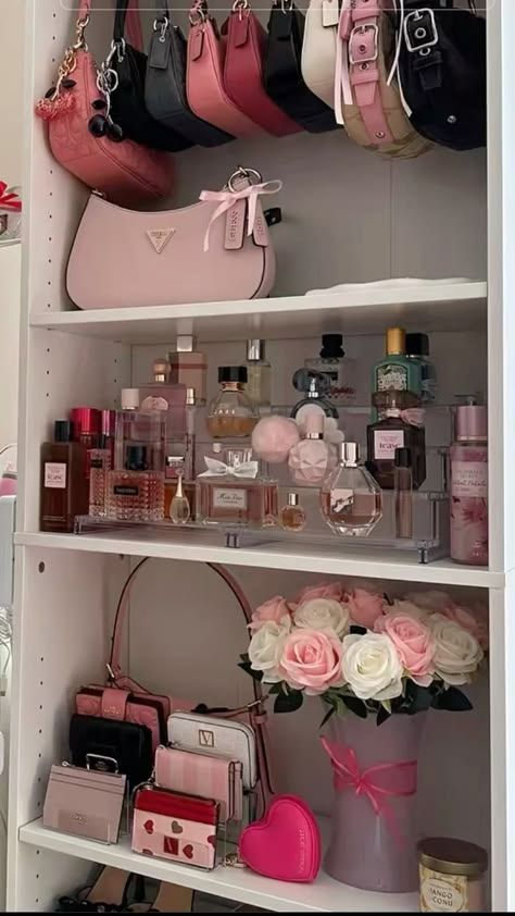 Cute Girly Apartment Decor, Room Organization Bedroom, Dream Apartment Decor, Future Apartment Decor, Room Redesign, Girly Room, Pretty Room, Apartment Decor Inspiration, Dream Room Inspiration