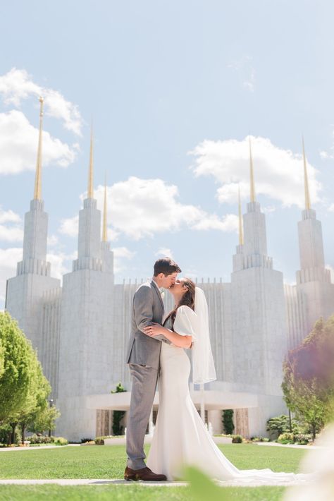 In front of the Washington DC LDS temple, a bride and groom kiss on a spring day by Jacquie Erickson Photography. spring wedding day Chruch of Christ wedding DC #JacquieEricksonPhotography #JacquieEricksonWeddings #SpringDCWedding #SpringWedding #LD Washington Dc Temple Wedding, Dc Temple, Washington Dc Temple, Temple Wedding Photos, Wedding Lds, Bride And Groom Kiss, White Veil, Autumn Invitations, Photography Spring