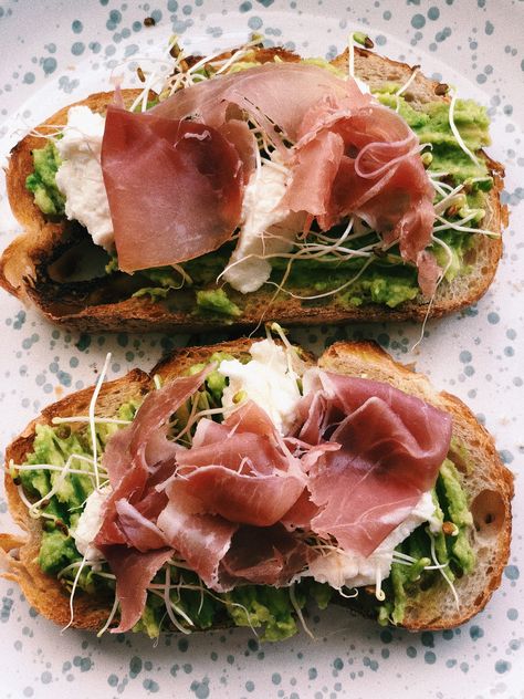 Prosciutto Toast Recipes, Avocado Toast With Prosciutto, Breakfast Ideas With Prosciutto, Prosciutto Ricotta Toast, Breakfast Prosciutto Recipes, Avocado Prosciutto Toast, Breakfast With Prosciutto, Prosciutto Recipes Sandwich, Fancy Lunch Ideas