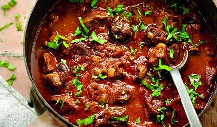 Authentic Madras Curry Recipe, Lamb, Pork or Beef | Madhur Jaffrey Red Wine Stew, Ultimate Beef Stew, Best Stew Recipe, Red Wine Recipe, Lamb Curry, Lamb Stew, Weekend Meals, Beef Stew Recipe, Slow Cooker Beef