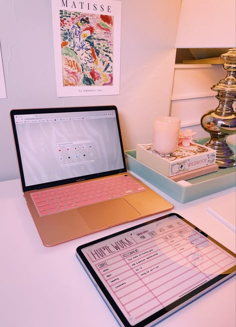 School Aesthetic Preppy, Preppy Study, Preppy Study Aesthetic, Preppy Studying, Preppy Vision Board, Pink Productive Aesthetic, Study Aesthetic Pink, Aesthetic Pink Study, School Motivation Aesthetic Pink