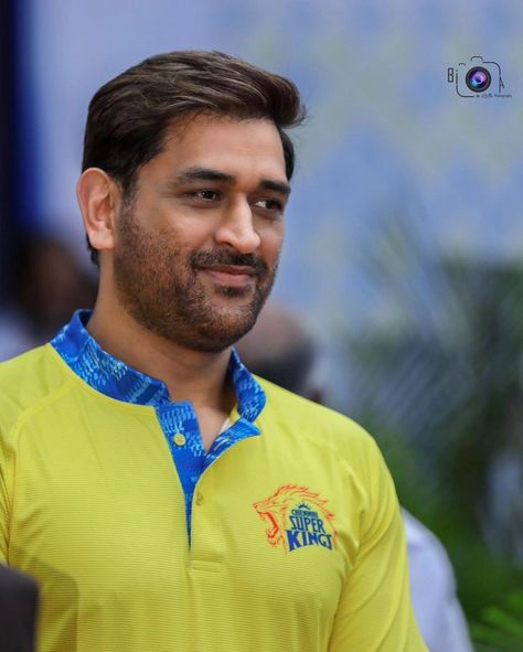 Dhoni Smile, Dhoni Hd Images, Amma Photos Hd, Ms Doni, Virat Kohli Portrait Photography, Dhoni Photos, Ms Dhoni Wallpapers, Best Whatsapp Dp, Portrait Tutorial