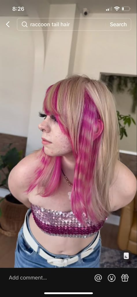 Hot Pink Roots Blonde Hair, Striped Colored Hair, Trashy Y2k Hair Color, Duo Colored Hair, Hair Trends 2020 Color, Purple Black Blonde Hair, Dyed Hair 2 Colors, Partial Dyed Hair Ideas, 2000s Hairdye