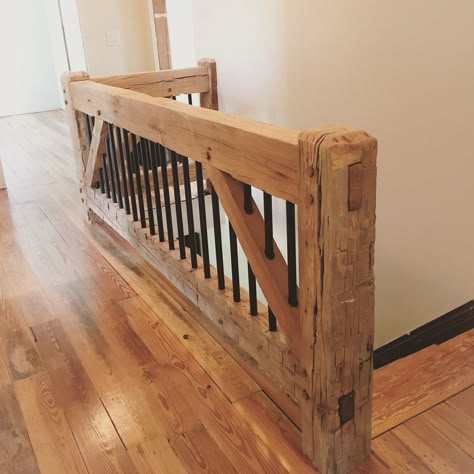 Banister Remodel, Basement Wall Ideas, Wood Banister, Stairs Wood, Farmhouse Stairs, Loft Railing, Rustic Staircase, Rustic Stairs, Stair Banister