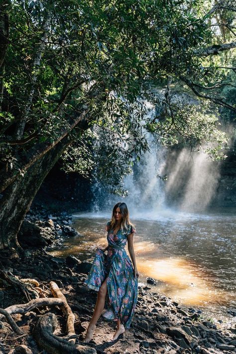 Summer Style | Floral Wrap Maxi Dress Urban Fashion Photography, Nature Photoshoot, Outdoor Shoot, Waterfall Photography, Outdoor Photoshoot, Fashion Photography Poses, Shooting Photo, Photography Nature, Photoshoot Inspiration