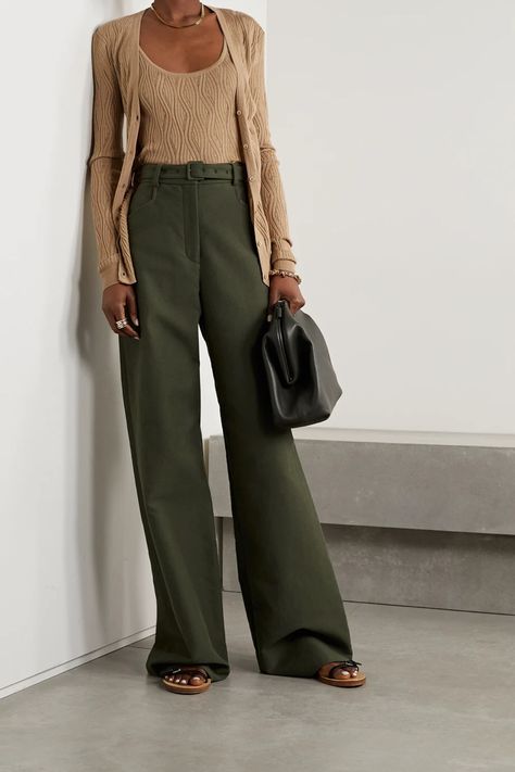 Olive Green Trousers Outfit, Olive Trousers Outfit, Green Trousers Outfit, Olive Pants Outfit, Military Green Pants, Olive Green Outfit, Pant Outfits For Women, Smart Casual Women, Olive Pants