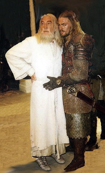 Eomer Lotr, Lotr Gandalf, Sir Ian Mckellen, Lotr Cast, Lotr Funny, The Hobbit Movies, Into The West, Ian Mckellen, First Ladies