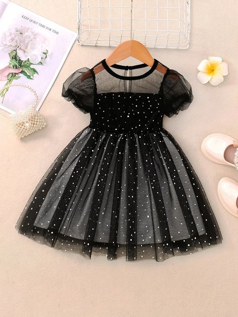 SHEIN Kids CHARMNG Toddler Girls Polka Dot Mesh Overlay Puff Sleeve Dress | SHEIN USA Fancy Toddler Dress, Black Kids Fashion, Winter Mode Outfits, Shein Kids, Kids Dress Wear, Winter Fashion Outfits Casual, Kids Fashion Dress