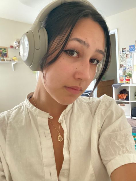 Sony headphones 🫶🏼 Sony Ch720n Aesthetic, Lofi Girl Aesthetic, Headphone Aesthetic, Lofi Girl, Sony Headphones, Over Ear Headphones, In Ear Headphones, Headphones, Lifestyle