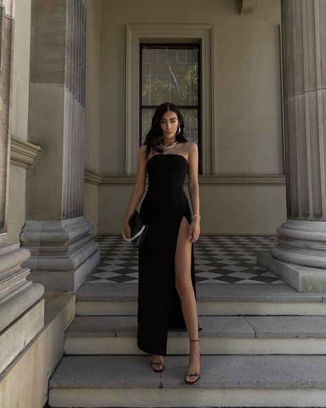 Long Black Strapless Dress Formal, Prom Dresses Bodycon, Dresses Event, Satin Evening Dress, Prom Dress Black, Strapless Evening Dress, Long Formal Gowns, Strapless Prom Dresses, Satin Evening Dresses