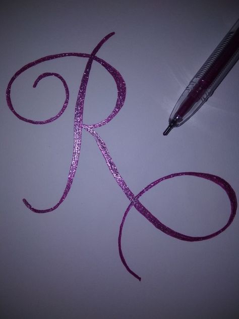 R Drawing Letter, R Drawing, Letter Designs, R Design, Alphabet Letters Design, Drawings Ideas, Drawing Letters, Lettering Design, Designs To Draw