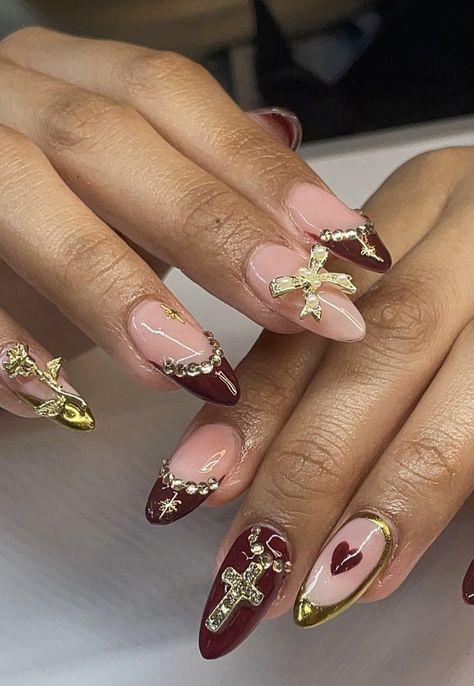 Red Nails With Cross Charm, Dolce And Gabbana Nails, Sacred Heart Nail Art, Dark Red And Gold Nails, Sacred Heart Nails, Catholic Nails, Baroque Nails, Red And Gold Nails, Diy Acrylic Nails