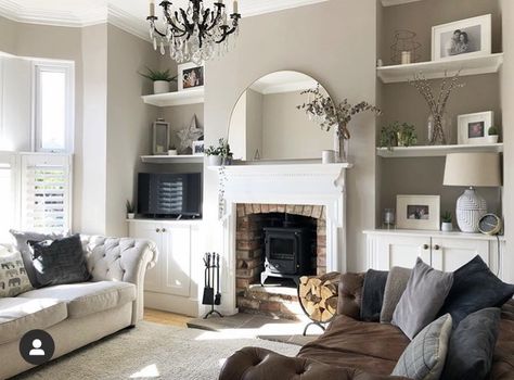 Living Room Ideas Bright, Victorian Living Room Ideas, Alcove Ideas Living Room, Alcove Cupboards, Alcove Ideas, Lounge Room Styling, Built In Bookshelves, Tv Cupboard, Victorian Terrace House