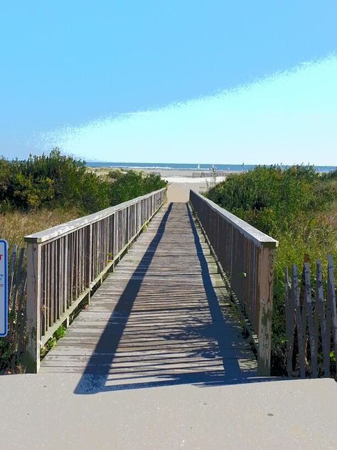 Wildwood Crest, New Jersey the things I would give to go back here right now.... Wild Wood New Jersey, Wildwood New Jersey Aesthetic, Wildwood New Jersey, Wildwood Crest, Vision Boards, Jersey Shore, Summer 2024, The Things, New Jersey