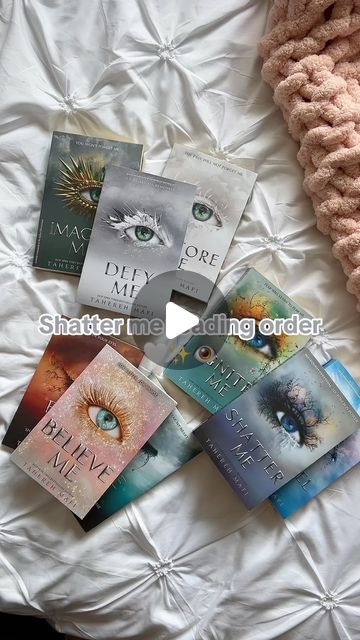 Tia | Books & Life 🤍🎀 on Instagram: "As highly requested, this is the reading order for the shatter me series 🩶👁️✨#books #bookstagram #bookstagramengagement #bookstagrammer #bookaddict #booknerd #booklover #bookfriendsarethebest #bookseries #bookstack #bookstackchallenge #shattermeseries #shattermereview #shatterme #shattermeedit #shattermeedits #bibliophile #bookblogger #bookfollowloops #shattermequotes #taherehmafi #shattermetaherehmafi #defyme #igniteme #unravelme #restoreme #imagineme #colorfulstack #pinkbooksack #ignitemereview" Order Of Shatter Me Series, Shatter Me Series Books, Shatter Me Series In Order, Shatter Me Pdf Download, Shatter Me Novellas, Shatter Me Quotes, Shatter Me, Tahereh Mafi, Shatter Me Series