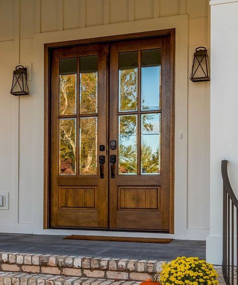 The Andalucia is the perfect door for modern farmhouse style. We ❤️ this door and so do our customers. It’s easy to see why the Andalucia… Wood Front Double Doors Entrance, Rustic Front Doors Entrance, Double Wooden Doors Front Entry, Double Front Entry Doors Wood, Front French Doors, Double Front Doors With Glass Panels, Farmhouse Entry Doors, Wood French Doors Exterior, Coastal Exteriors