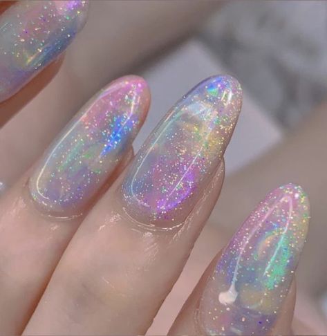 Glitter Nails Rainbow, Lilac Iridescent Nails, Nails Almond Matte, Irredecent Nail Designs, Iridescent Nail Designs, Clear Sparkly Nails, Glittery Nail Ideas, Purple Floral Nails, French Nails Almond