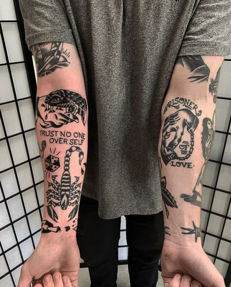 Cool Traditional Tattoos, Traditional Hand Tattoo, Traditional Black Tattoo, Emo Tattoos, Russian Tattoo, Tattoo Magazine, Traditional Tattoo Sleeve, Old School Tattoo Designs, Old Tattoos