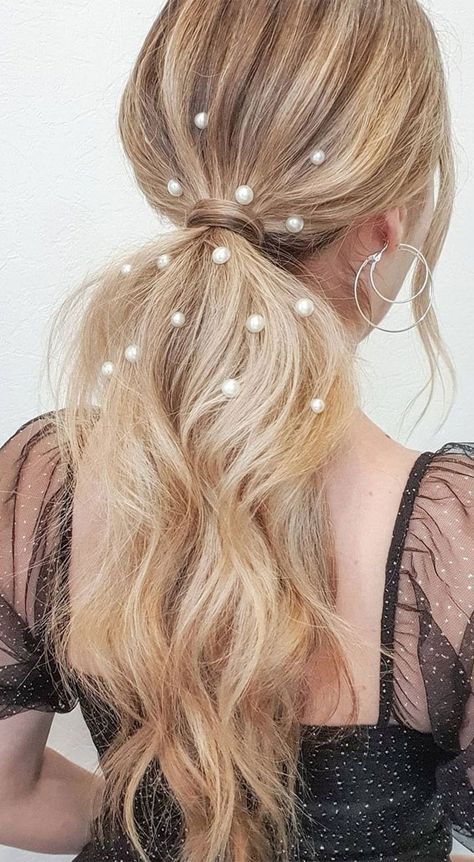 Ponytail Archives - Page 2 of 36 - Fabmood | Wedding Colors, Wedding Themes, Wedding color palettes Hair Styles With Pearls, Hairstyles With Pearls, Pearl Hairstyles, Pearls In Hair, Poppy Hairstyles, Wedding Ponytail, Trendy Hairstyle, Braut Make-up, Wedding Hair Inspiration