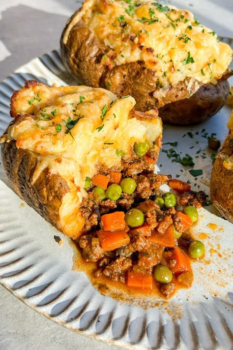 Shepard Pie Stuffed Potatoes, Shepard’s Pie Baked Potato Recipe, Shepards Pie Stuffed Baked Potatoes, Shepherds Pie Stuffed Baked Potato, Shepherds Pie Baked Potatoes, Shepherds Pie Potato Skins, Shepards Pie Stuffed Potatoes, Shepherds Pie Stuffed Potatoes, Twice Baked Shepards Pie Potatoes