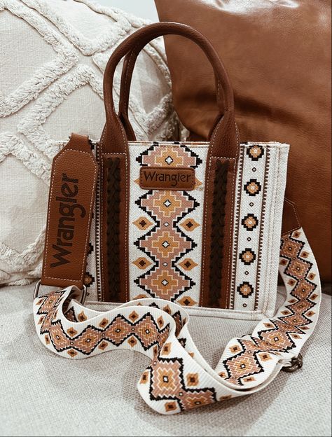 Wrangler Tote Bag for Women Purses Aztec Handbags Western Purses Boho Shoulder Bag Wrangler Accessories, Western Purses, Looks Country, Southwestern Print, Brown Crossbody, Boho Purses, Crossbody Tote Bag, Mode Ootd, Small Tote