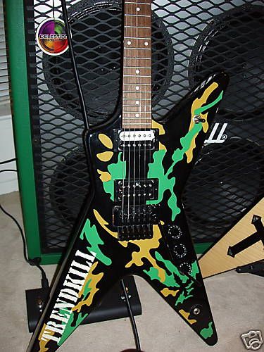 Washburn Dimebag Darrell Great Southern Trendkill The Great Southern Trendkill, Metal Pictures, Washburn Guitars, Phoenix Bird Tattoos, Dean Guitars, Dimebag Darrell, Bird Tattoos, Electric Guitar And Amp, Guitar Electric