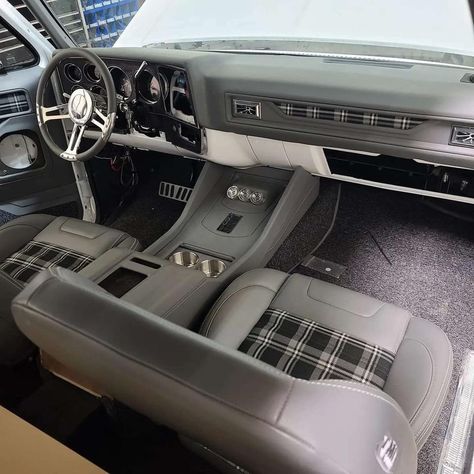 Squarebody Interior Ideas, Body Ideas, Automotive Upholstery, Custom Car Interior, C10 Chevy Truck, Car Interior Design, Orange Interior, Truck Ideas, Square Body