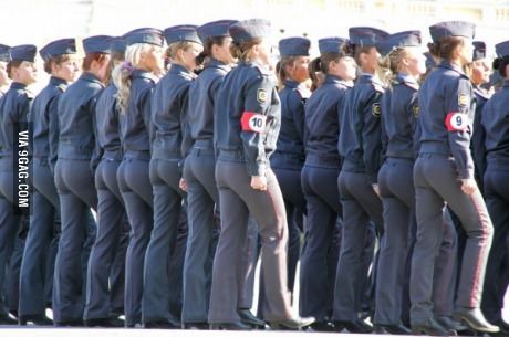 Meanwhile in Russia... Police Art, Photo Mannequin, Meanwhile In Russia, Jeans Art, Girls In Mini Skirts, Military Girl, Police Women, Female Soldier, Army Girl