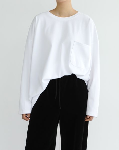 #fashion #style #korean #koreanfashion #blackandwhite #blackandwhitefashion #minimal #minimalism #minimalistic #simplicity #simplistic #oversize #baggy #loosefit #relaxedfit Men's Clothes, Style Korean, Korean Fashion, Bell Sleeve Top, Lookbook, Loose Fitting, Long Sleeve Blouse, Relaxed Fit, Mens Outfits