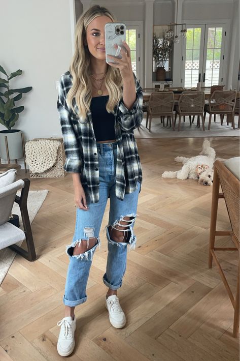 Oversized Plaid Shirt Outfit Summer, Mom Jeans With Flannel Outfit, Flannel Date Night Outfit, Plaid Shirt Fall Outfit, Button Up Tee Outfit, Oversized Button Up Shirt Outfit Fall, Plaid Button Up, Black And White Plaid Shirt Outfit, Plaid Button Down Outfit