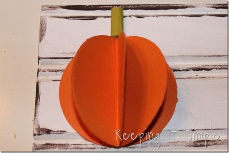 3D paper pumpkins (5) 3d Paper Pumpkins, 3d Paper Pumpkin, Pumpkin Bulletin Board, 3d Pumpkin, Paper Pumpkins, Halloween And Fall, Pumpkin Garland, Mom Ideas, Room Mom