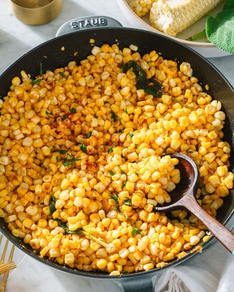 Pan Fried Corn, Skillet Fried Corn, Fried Corn Recipes, Oven Roasted Corn, Corn Recipes Side Dishes, Street Corn Recipe, Skillet Corn, Seasoned Corn, Chicken Corn Chowder