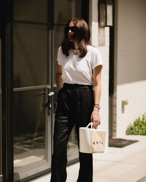 outfit inspo + capsule wardrobes + minimal style on Instagram: “Spring Event Dresses | 30% off | these dresses were the most clicked this month and if your were 👀 they are now on sale! To SHOP *Comment …” White Tee Black Pants Outfit, Black Trousers And Sneakers Outfit, Black Tailored Trousers Outfit, Tshirt And Trousers Outfit Women, Black Trousers Outfit Casual Classy, Black And White Outfits Classy Chic, Black Trouser Outfit Ideas, Trouser Casual Outfit, Trousers And Sneakers Outfit