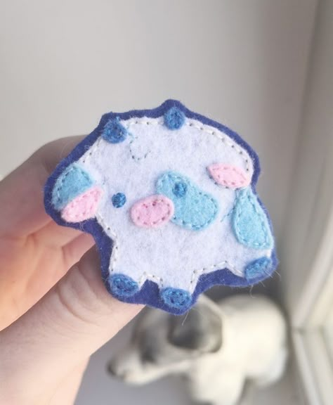 Spring Felt Crafts, Cute Felt Crafts, Sewing Felt, Felt Keychain, Felt Patch, Felt Crafts Patterns, Felt Animal, Cute Sewing Projects, Felt Crafts Diy