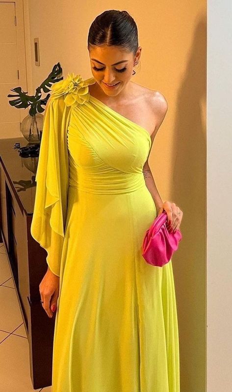 Elegant Maternity Dresses, Gown Elegant, Classy Gowns, Jacket Streetwear, Chiffon Sleeves, Dresses Formal Elegant, Elegant Dresses Classy, Evening Gowns Elegant, Fashionista Clothes