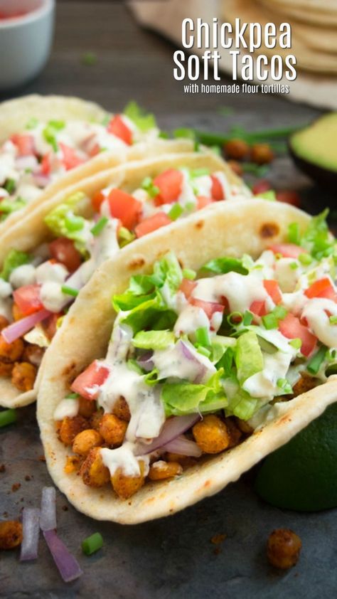 Seasoned Chickpeas, Tacos Vegan, Chickpea Tacos, Vegan Mexican Recipes, Vegan Chickpea, Meatless Dinner, Soft Tacos, Chickpea Recipes, Meatless Meals