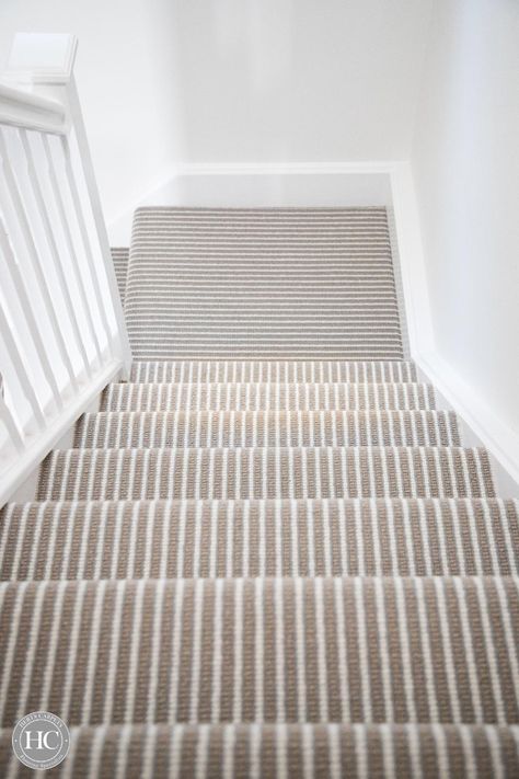 Country Chic Living Room, Stairway Carpet, Striped Stair Runner, Stairwell Ideas, Carpet Staircase, Staircase Landing, Striped Carpets, Flooring For Stairs, Fall Living Room Decor