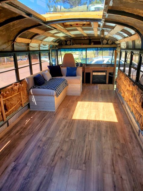 Tiny Home Bus Conversion, Double Decker Bus Renovation, Converted Bus Home, Bus Renovation Interiors, Bus House Ideas, Bus Homes Converted, Buses Turned Into Homes, Small Bus Conversion, Schoolbus Homes