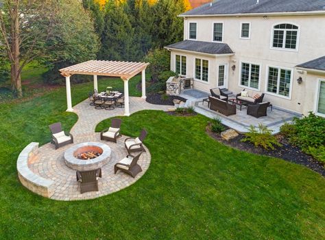 Crucial Details When Designing and Building a Fire Pit Patio Extension Ideas, Outside Fire Pits, Outdoor Fire Pit Designs, Fire Pit Landscaping, Patio Pergola, Outdoor Patio Designs, Stone Fire Pit, Popular Diy, Fire Pit Area