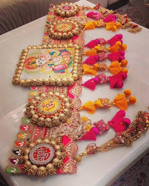 Latest Bandarwal Designs, Bandhanwar Designs Handmade, Bandarwal Designs Handmade, Bandarwal Designs, Flower Toran, Diwali Toran, Subh Labh, Diwali Items, Toran Design