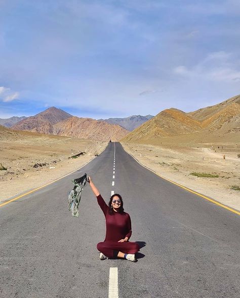 Real Himalayan Girls on Instagram: “❣️You Are Your Best Thing! Magnetic Hill, Leh-Ladakh, india.  courtesy : @ridzchronicle #uttarakhandheaven #realhimalayangirls…” Ladakh Outfit Ideas Women, Mountain Travel Outfit, Leh Ladakh Photography Poses, Leh Ladakh Outfits, Manali Pics, Leh Ladakh Photography, Leh Ladhak, Ladakh Photography, Magnetic Hill