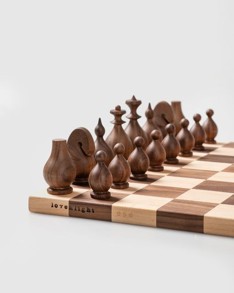 Hand Carved Chess Set, Handmade Chess Set, Luxury Chess Sets, Wood Chess Set, Wood Carving For Beginners, Wooden Chess Pieces, Wooden Chess Board, Wood Chess, Woodworking Books