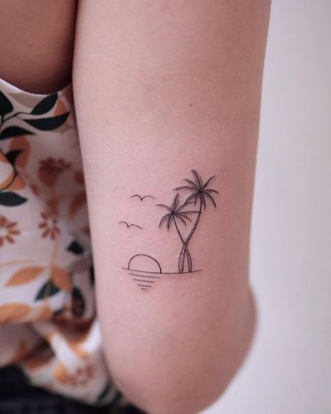 Twin Palm Tree Tattoo, Couples Palm Tree Tattoo, Ohana Palm Tree Tattoo, Tropical Matching Tattoos, Simple Tropical Tattoo, Palm Tree Tattoo Stencil, Matching Beach Tattoo, California Inspired Tattoo, Minimalist Palm Tree Tattoo