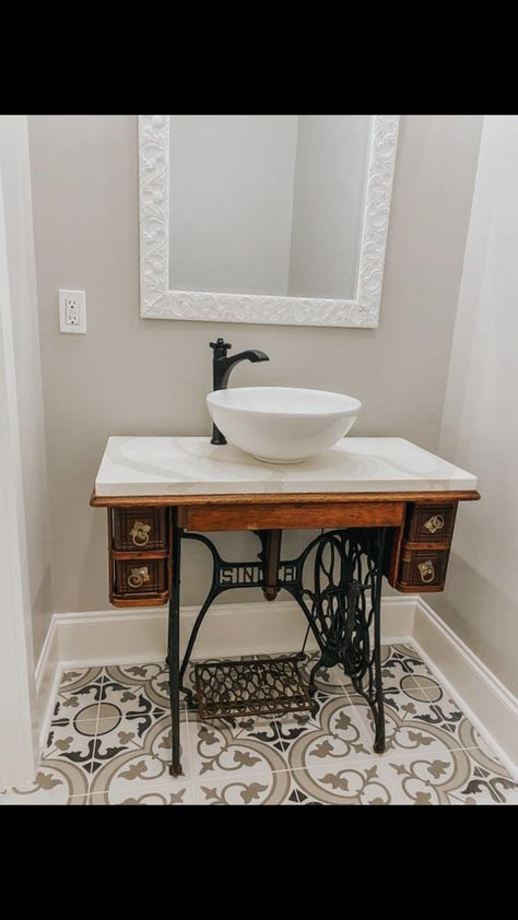 Singer Sewing Machine Bathroom Sink, Rustic Glam Bathroom, Steampunk Bathroom, Bathroom Toilet Decor, New Bathroom Ideas, Bathroom Redesign, Bathroom Decor Apartment, Small House Design Plans, Rustic Bathrooms